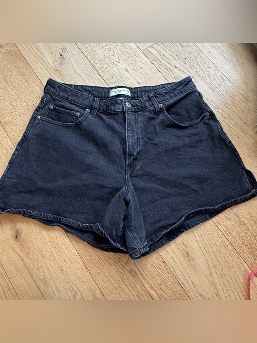 Abercrombie Curve Love Dad Shorts Black Denim Size 33/16 High Rise EUC